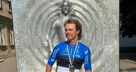 VÄRSKE GRUPISÕIDU EESTI MEISTER MIHKEL RÄIM OSALEB SANGASTE  VALGETE TEEDE RATTARALLIL